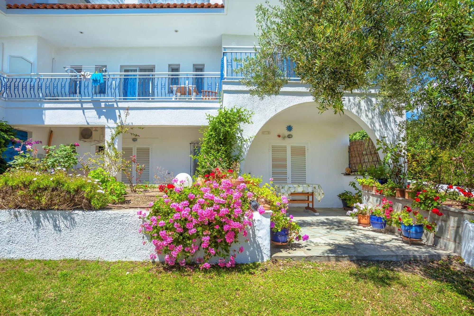 Xenios Faros Apartments Possidi Dış mekan fotoğraf